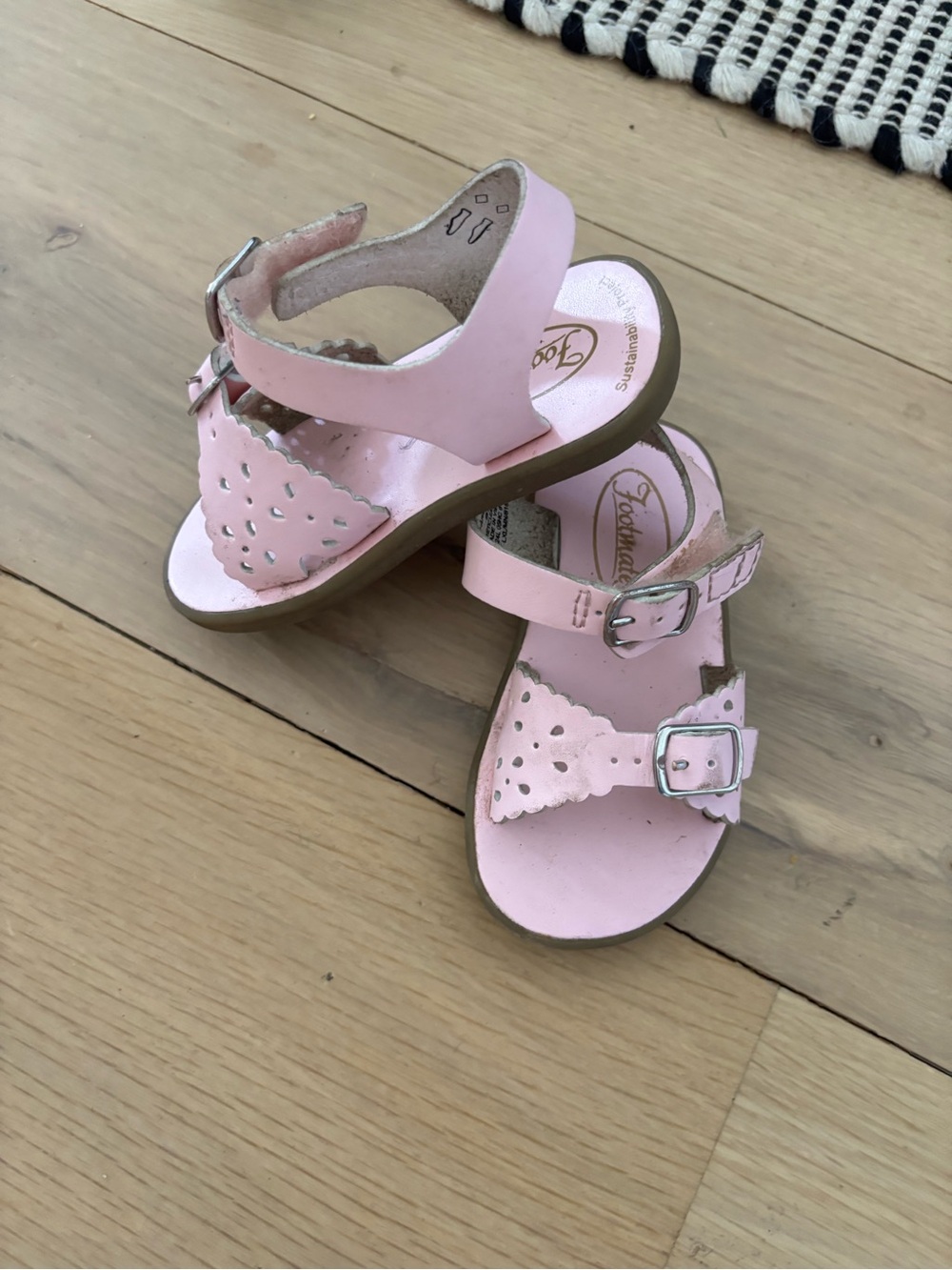FootMates Pink Girls' Scalloped Strap Sandals